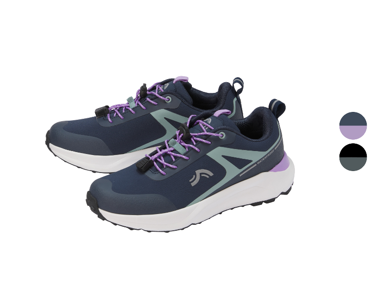 Paire de chaussures de randonnée imperméables bleu marine et violettes à lacets rapides