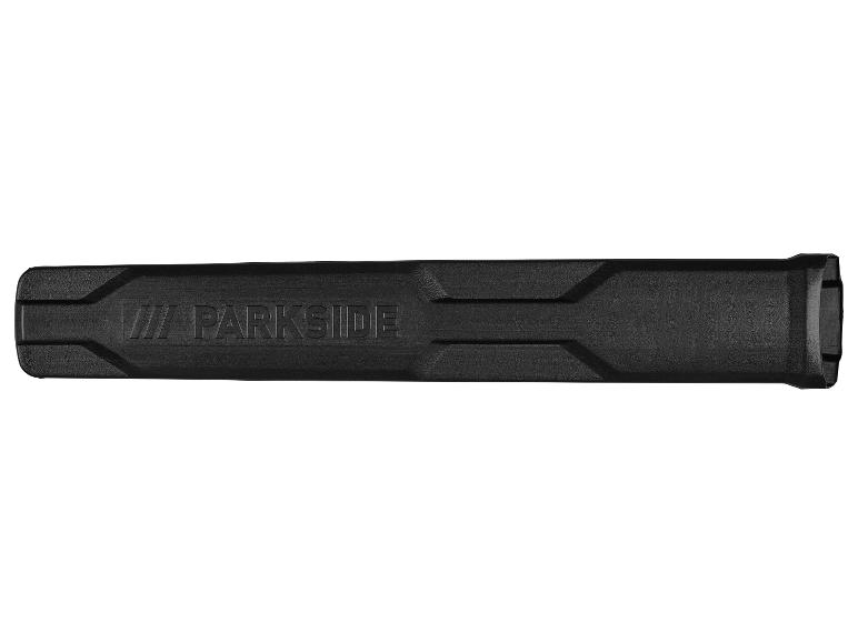 Un fourreau de tronçonneuse Parkside noir.
