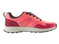 Une chaussure de sport rose et rouge foncé avec des lacets noirs.