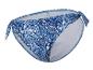 Maillot de bain bleu à imprimé paisley.