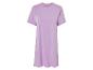 Robe t-shirt violette, simple et élégante.