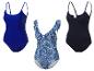 Trois maillots de bain une pièce : bleu marine uni, bleu marine à motif cachemire et bleu foncé uni.
