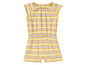 Un body de bébé rayé, jaune et rose.