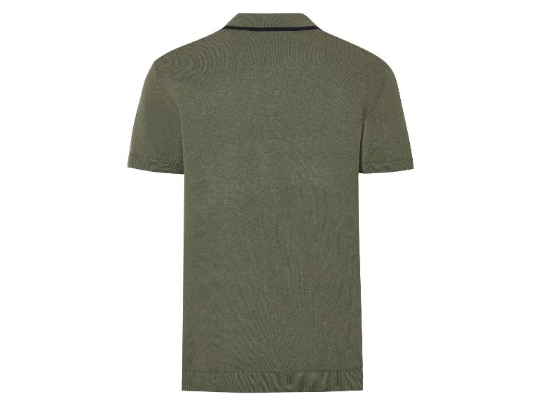 Polo en maille vert olive, vue arrière.