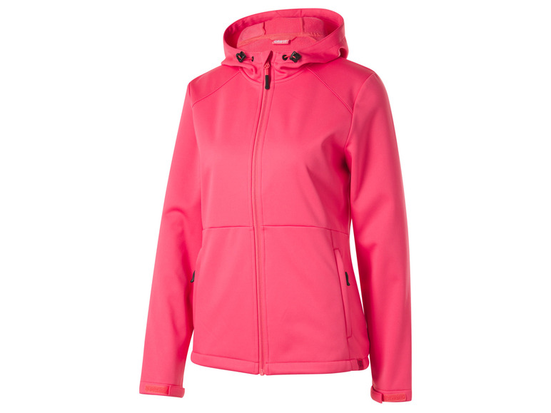 Une veste softshell rose à capuche de la marque Crivit.