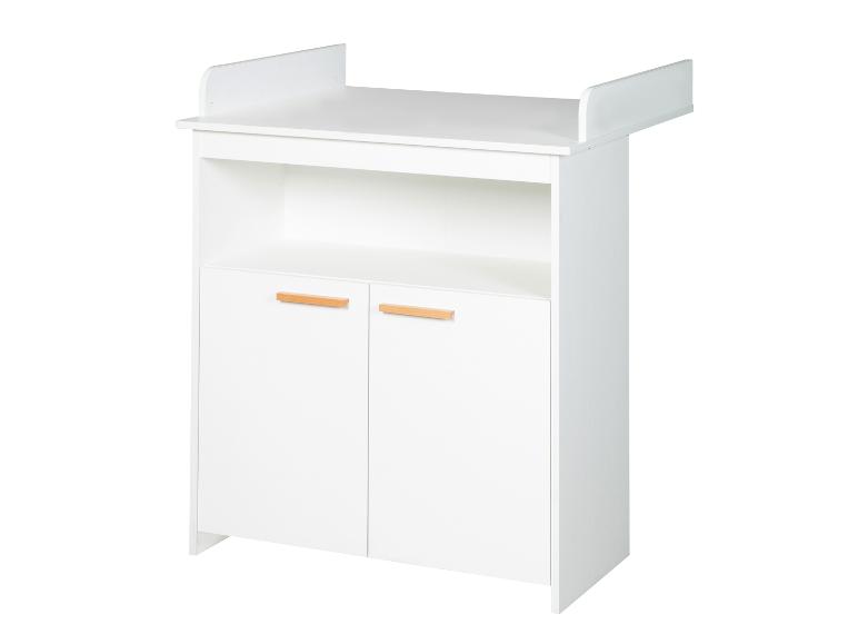Commode blanche à deux portes et poignées en bois, avec une étagère ouverte au-dessus