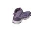 Chaussures de randonnée violettes avec semelle blanche.