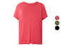 Un t-shirt corail avec des finitions en dentelle au niveau du col et des manches. Disponible aussi dans d'autres couleurs.