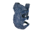Porte-bébé Infantino à motifs floraux bleu marine.