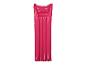 Matelas gonflable rose pour la piscine ou la plage.