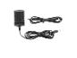 Adaptateur secteur noir et deux câbles noirs sur fond blanc.