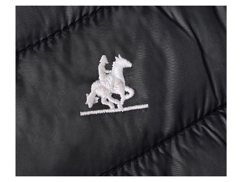 Veste matelassée noire avec logo de cavalier brodé blanc.