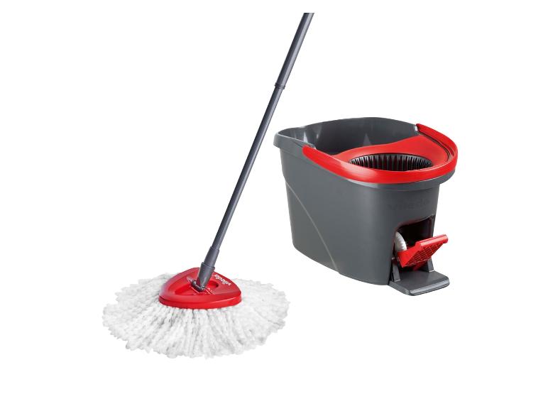 Ensemble de nettoyage Vileda avec balai essoreur et seau à pédale.