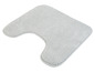 Un tapis de bain gris avec une découpe pour les toilettes.