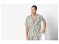 Ensemble pyjama homme rayé, chemise et short.