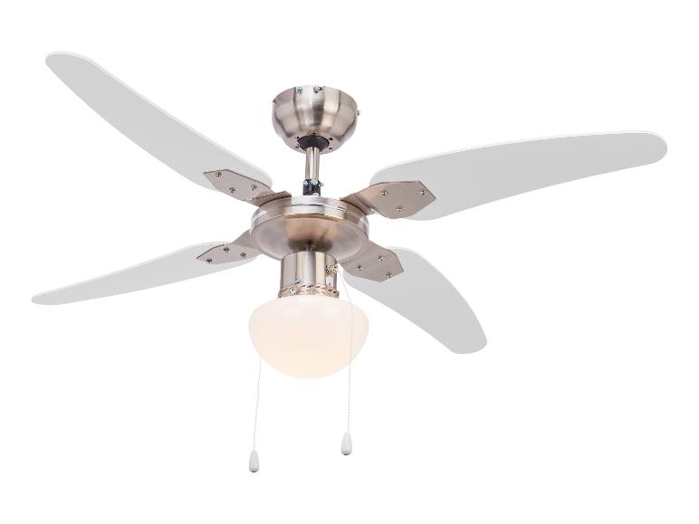 Ventilateur de plafond avec pales blanches et luminaire intégré.