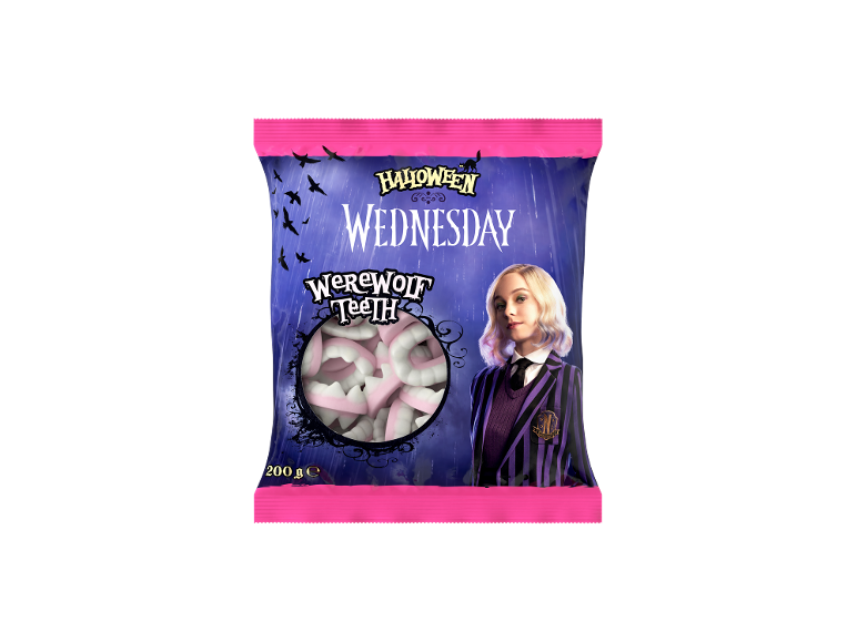Sachet de bonbons d'Halloween avec des bonbons gélifiés 'Dents de Loup-garou' et un personnage de Mercredi.