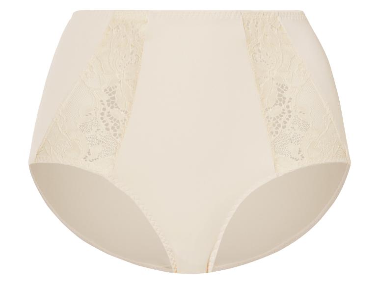 Culotte beige avec dentelle.