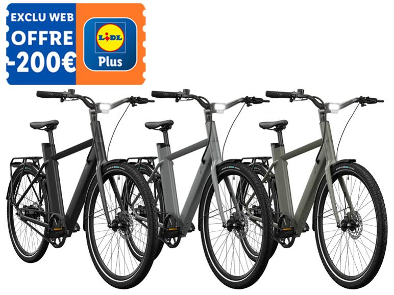 Trois vélos électriques de différentes couleurs avec une offre web exclusive de -200€.