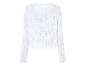 Pull blanc à manches longues en tricot.