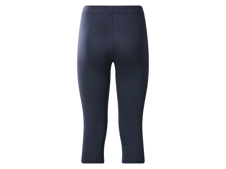 Pantalon capri ajusté bleu foncé pour femme.
