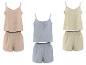 Ensembles de pyjama deux pièces en beige, bleu et crème.