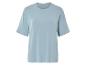 T-shirt bleu clair à manches courtes.