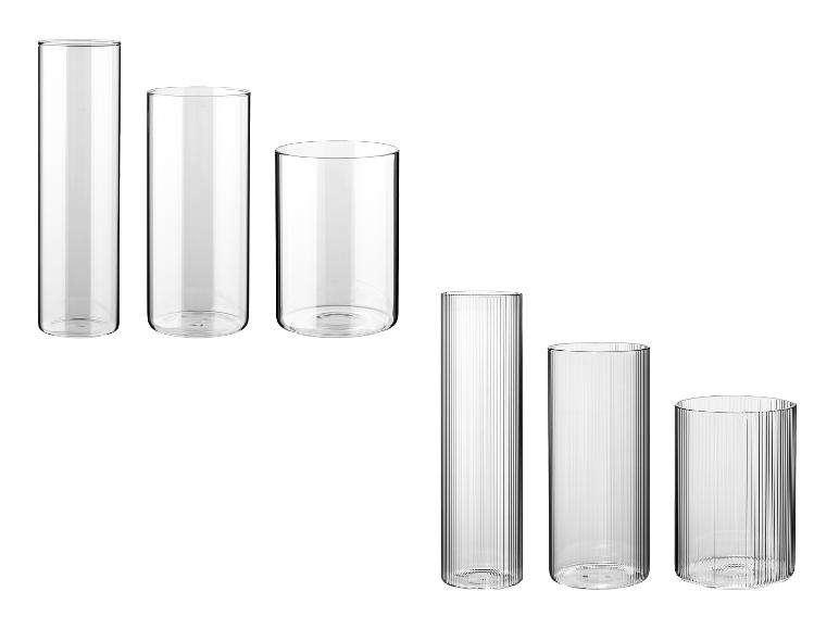 Ensemble de vases cylindriques en verre, lisses et côtelés.