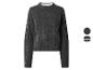 Pull en maille gris foncé avec col intérieur blanc, présenté avec des options de couleur.