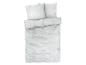 Draps blancs avec deux oreillers
