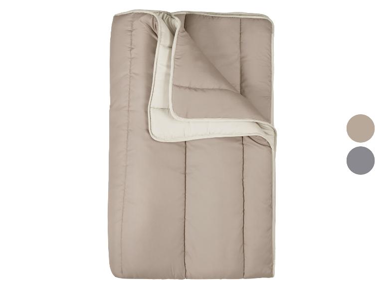 Couette réversible beige et crème, avec matelassage
