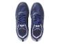 Deux paires de baskets bleues avec une semelle blanche