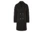Un manteau en laine noir à double boutonnage.