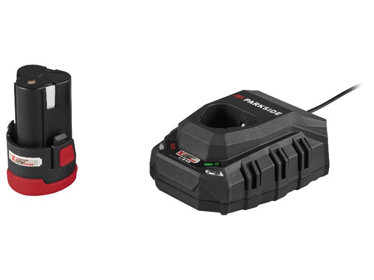 Batterie rechargeable noire et rouge 12V et chargeur noir avec indicateurs LED.