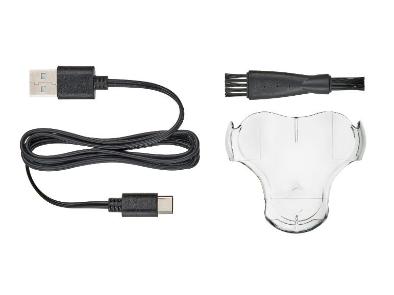 Câble de chargement USB-A vers USB-C, brosse de nettoyage et capuchon de protection transparent.