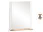 Miroir mural rectangulaire avec cadre blanc et étagère en bois clair.