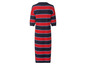 Une robe à rayures rouges et bleues avec des manches courtes.