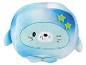 Peluche phoque bleu ciel, style kawaii, décorée d'étoiles.