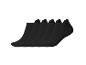 Cinq paires de chaussettes courtes noires disposées en rangée.