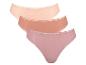 Trois paires de culottes en dentelle rose et beige.