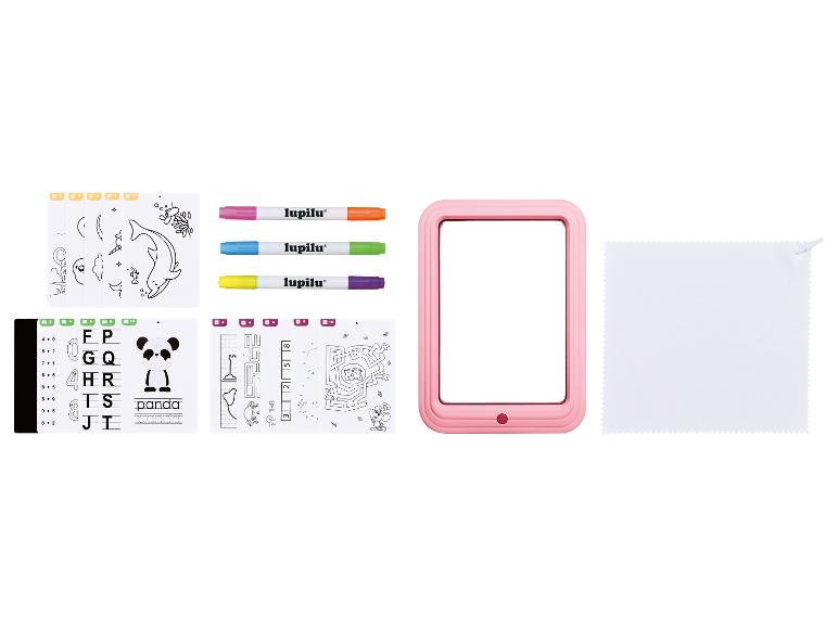 Kit de dessin avec pochoirs, marqueurs Lupilu, tablette rose et chiffon.