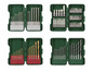 Assortiment de forets et d'embouts de tournevis dans des étuis verts.