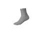 Chaussette courte grise sur fond blanc