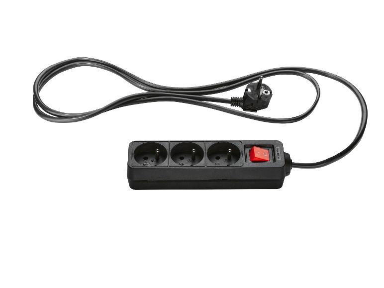 Multiprise électrique noire à 3 prises et interrupteur.