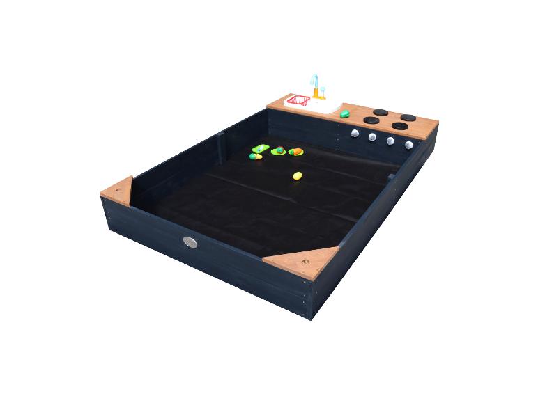 Cuisine de boue en bois avec évier, plaque de cuisson et accessoires de jeu.