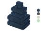Une pile de serviettes de couleur bleu foncé.