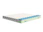 Une coupe transversale d'un matelas avec une couche de gel bleu et différentes couches de mousse.