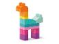 Girafe construite avec des briques de construction colorées Mega Bloks.