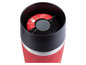 Une tasse thermique rouge avec un couvercle noir de Tefal.