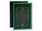 Une carte noire avec une bordure verte et un motif géométrique au centre.